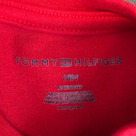 Tommy Hilfiger shortall set for boy 18months - Picture 8 of 9